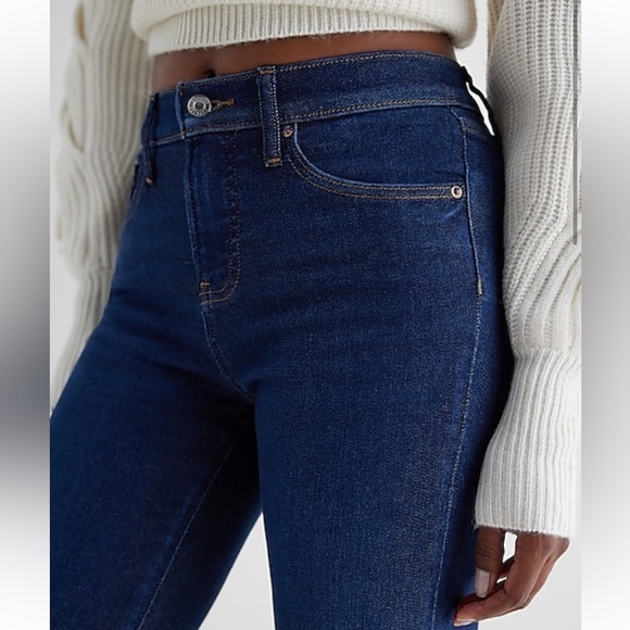 NWT Mid rise skyscraper jeans from Express - Picture 3 of 6